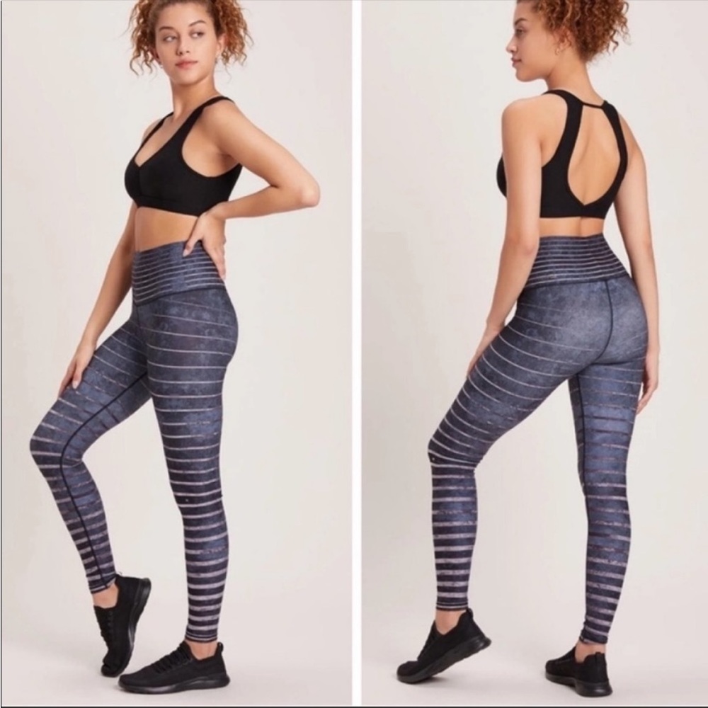 Niyama Sol Granite Stripe Barefoot Leggings SZ S EUC